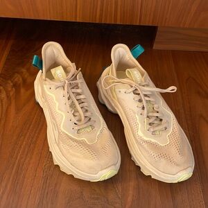 Sorel Kinetic Breakthru Day Lace Sneakers size 6